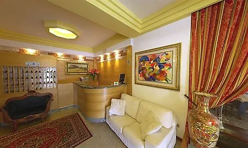 Hotel Nazionale ليدو دي يسولو